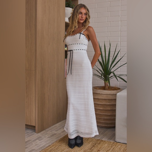 Indikah Dresses & Skirts - Selfie Leslie Indikah Black White Delicate Femme Knit Ribbon Trim Maxi Dress S
